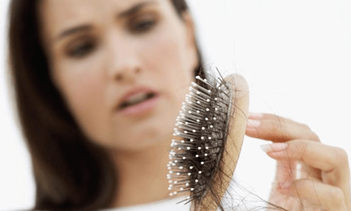 Nettoyer sa brosse à cheveux