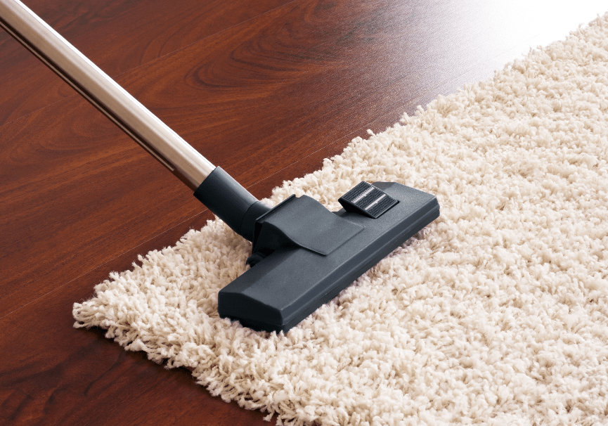 15 astuces pour nettoyer un tapis sale sans l'abîmer - M6